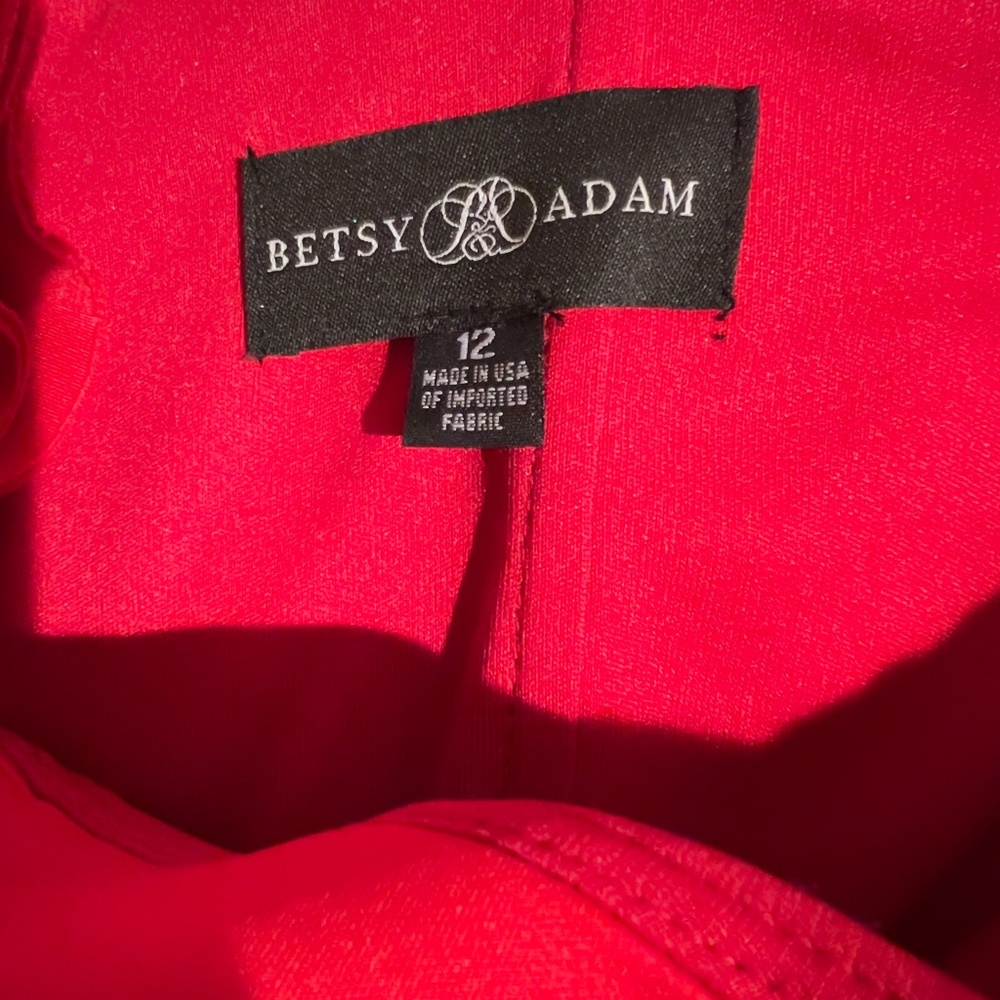 A370  Betsy Adam Red Off-Shoulder Ruffle Sleeve Quiet Luxury Midi Dress Size 12 - Picture 3 of 5